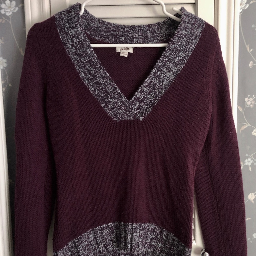 Grame Purple Deep V-Neck Pullover Sweater in Loose Knit Women's Size S